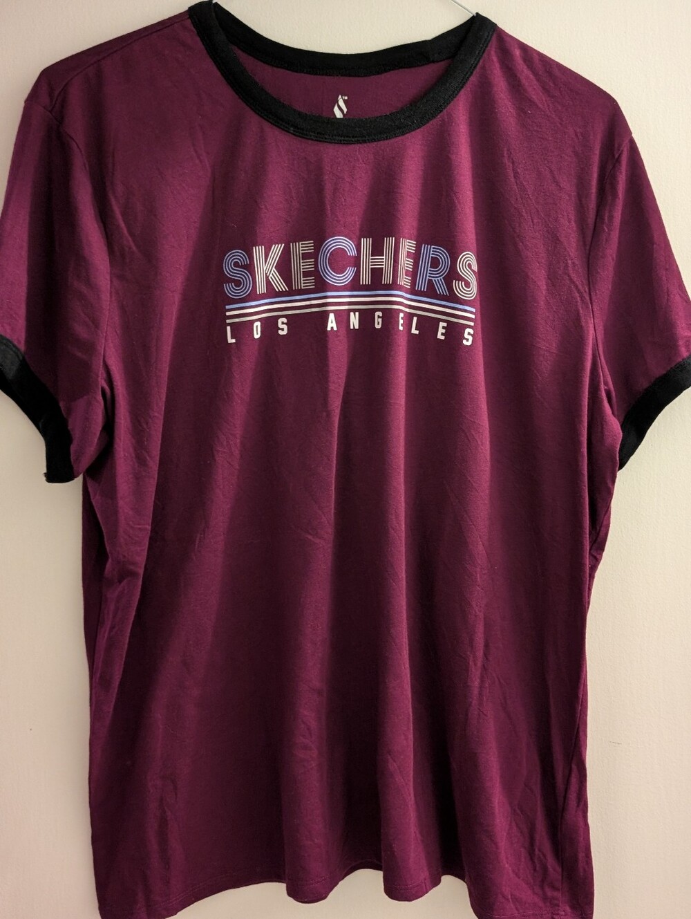Skechers Maroon Crewneck Tee with Black Trim. 2x ( Fits Like An Xl)